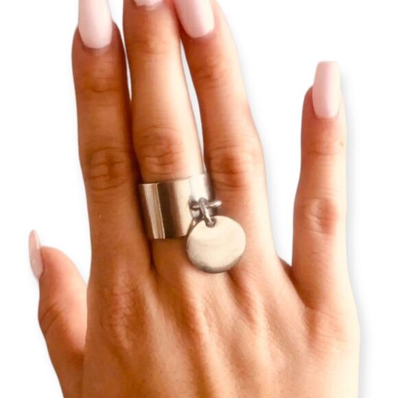 Silver Wide Band Coin Charm Ring NEW - Picture 4 of 4